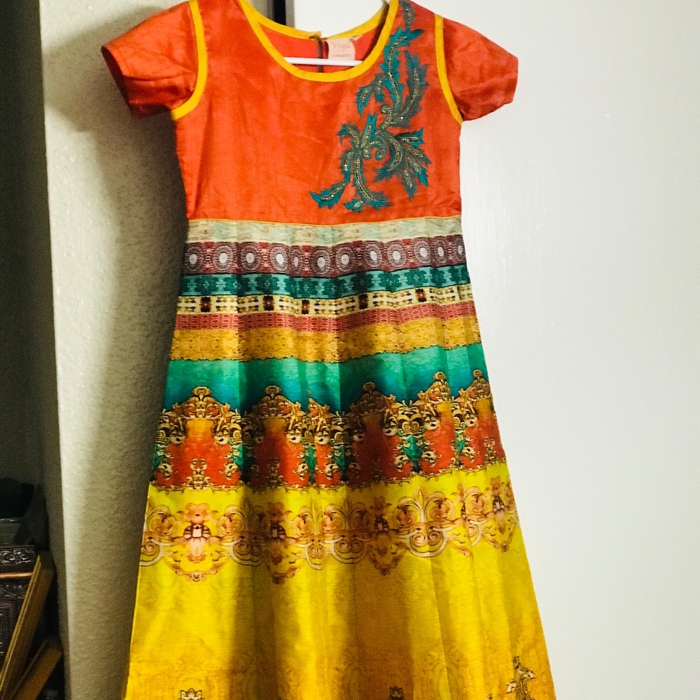 Beautiful outfit for 8-10yrs  $25 (used twice)